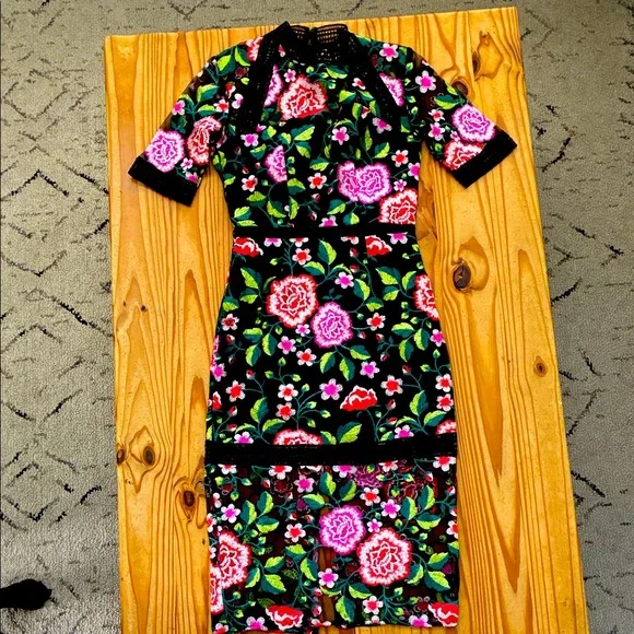 Vone Embroidered Sheath Midi Dress - Picture 2 of 9